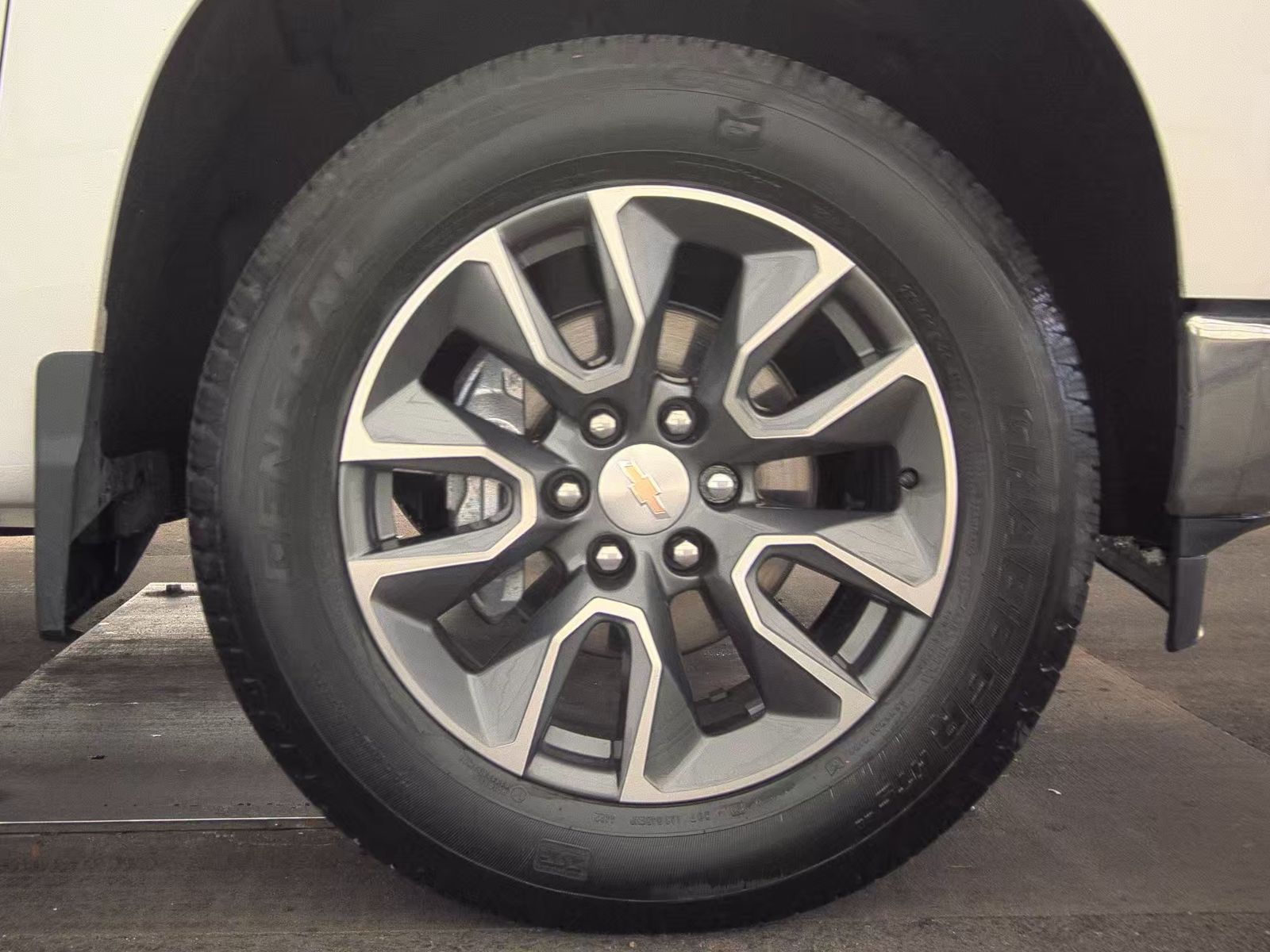 2023 Chevrolet Silverado 1500 LT AWD