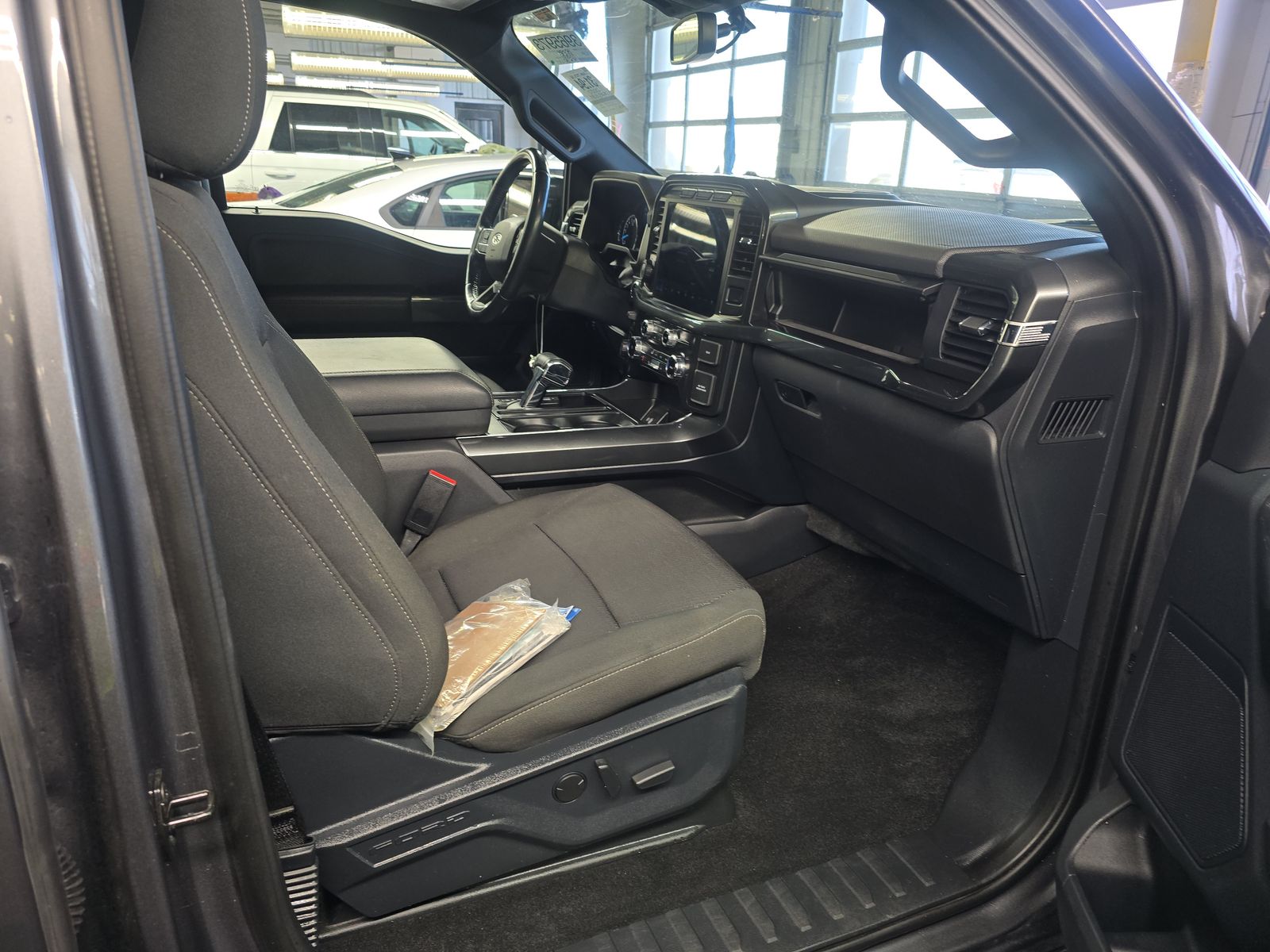 2022 Ford F-150 XLT AWD