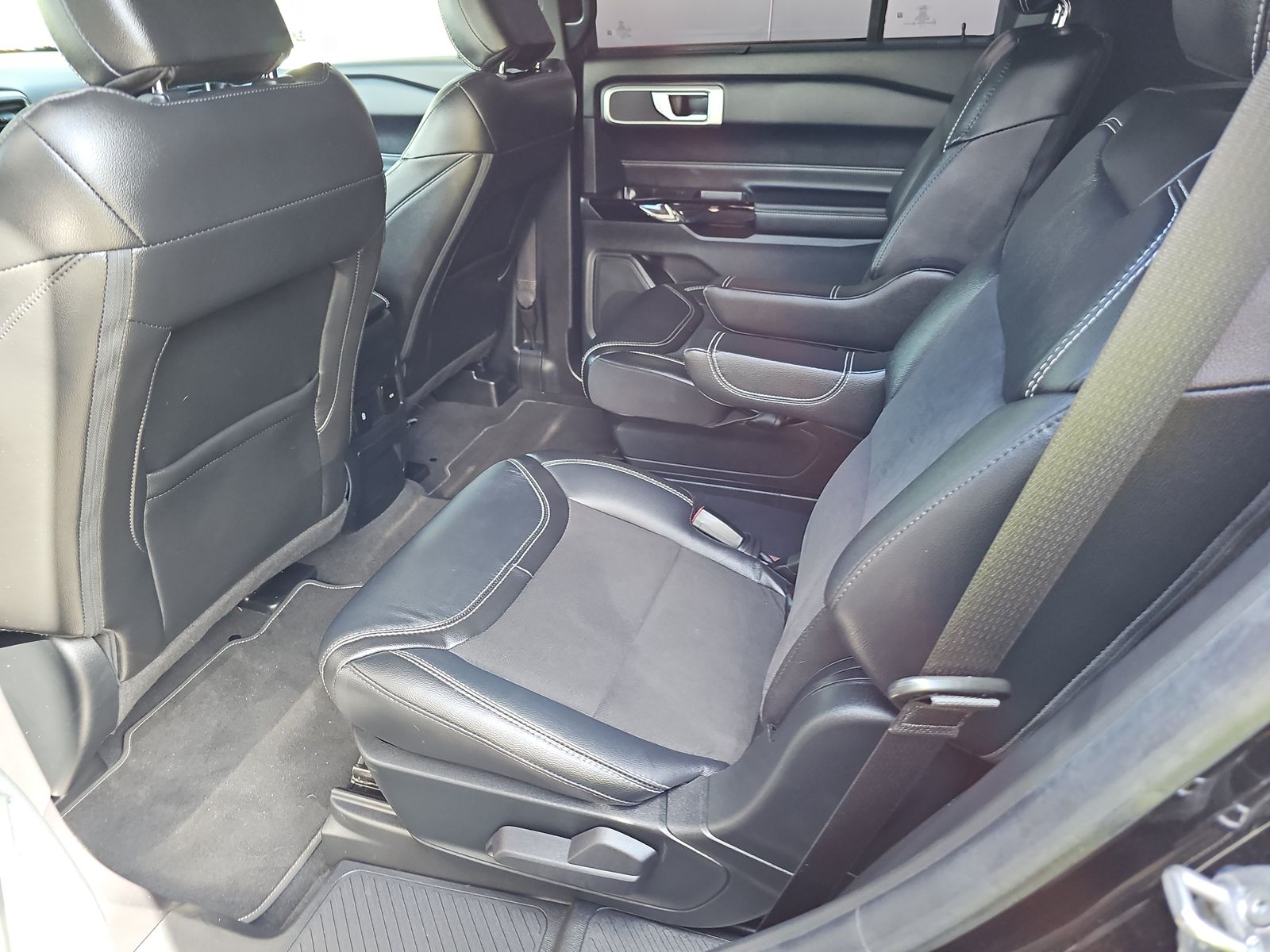 2022 Ford Explorer ST RWD