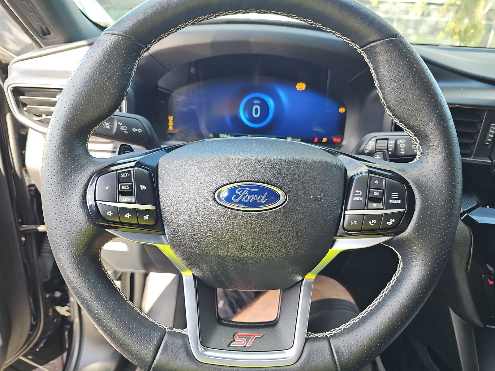 2022 Ford Explorer ST RWD