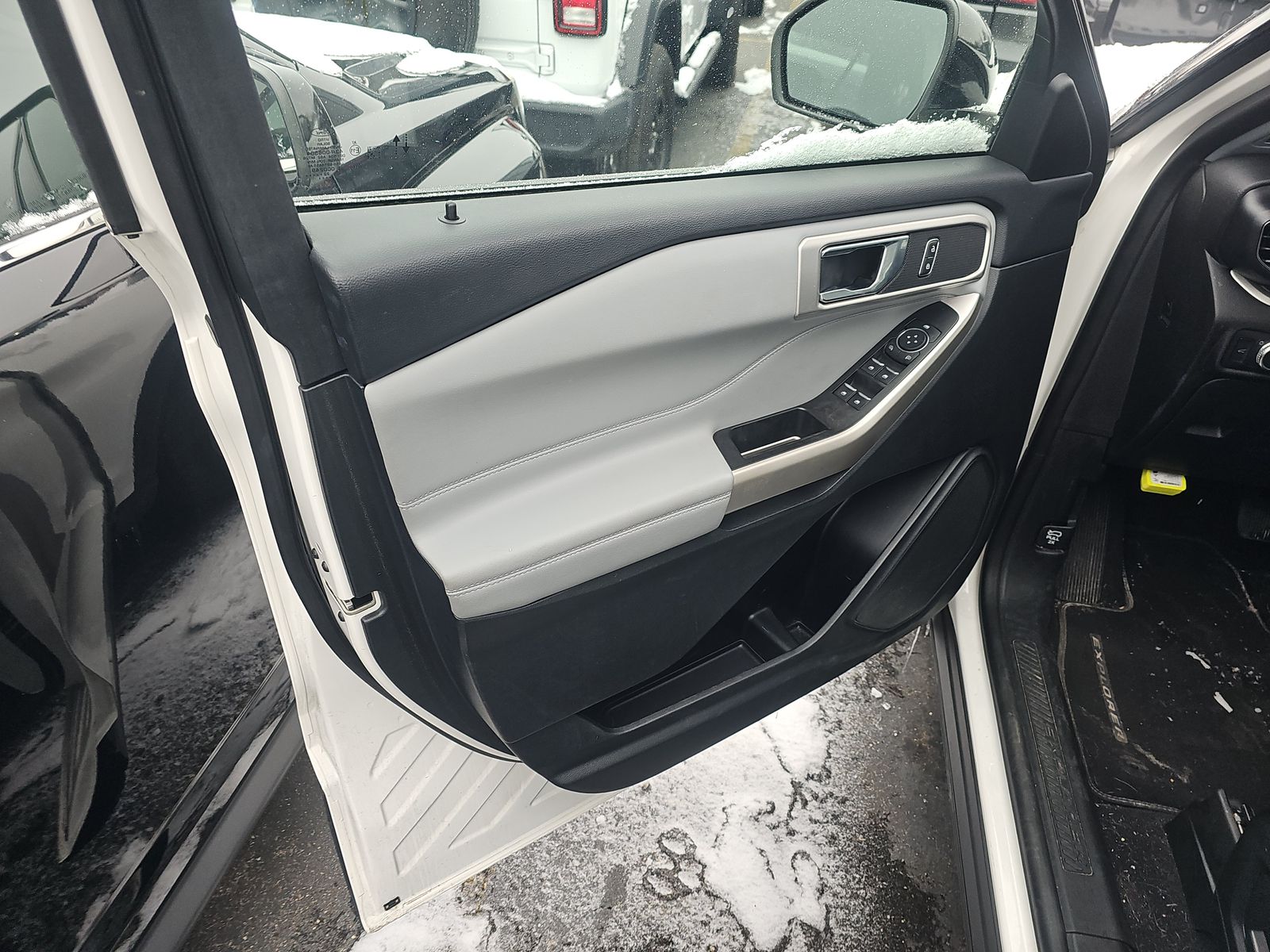 2022 Ford Explorer XLT AWD