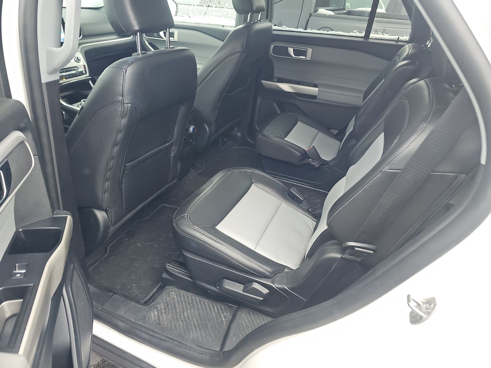 2022 Ford Explorer XLT AWD