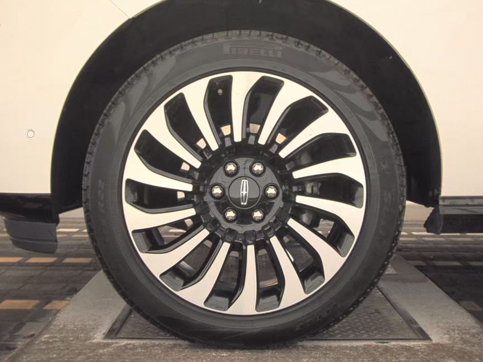 2024 Lincoln Navigator L Black Label AWD