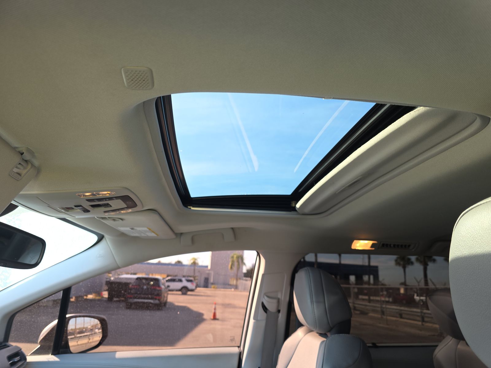 2023 Toyota Sienna XLE FWD