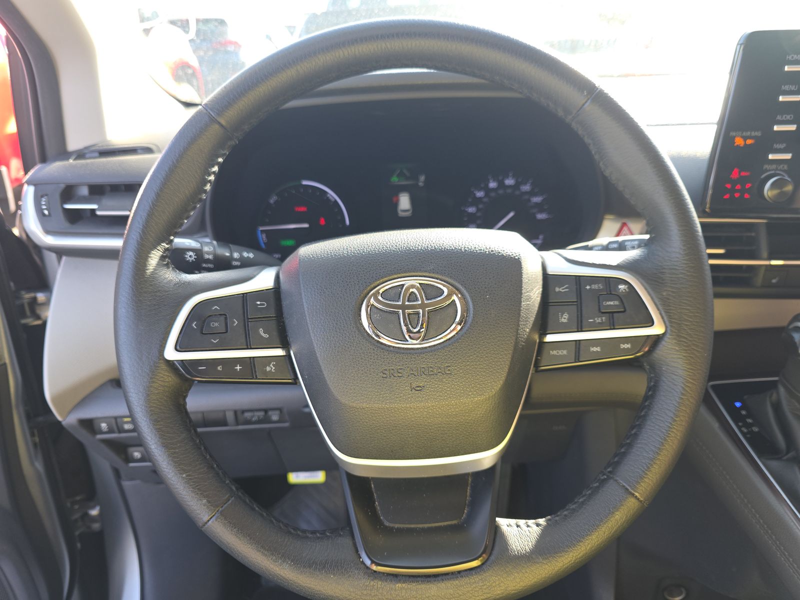 2023 Toyota Sienna XLE FWD