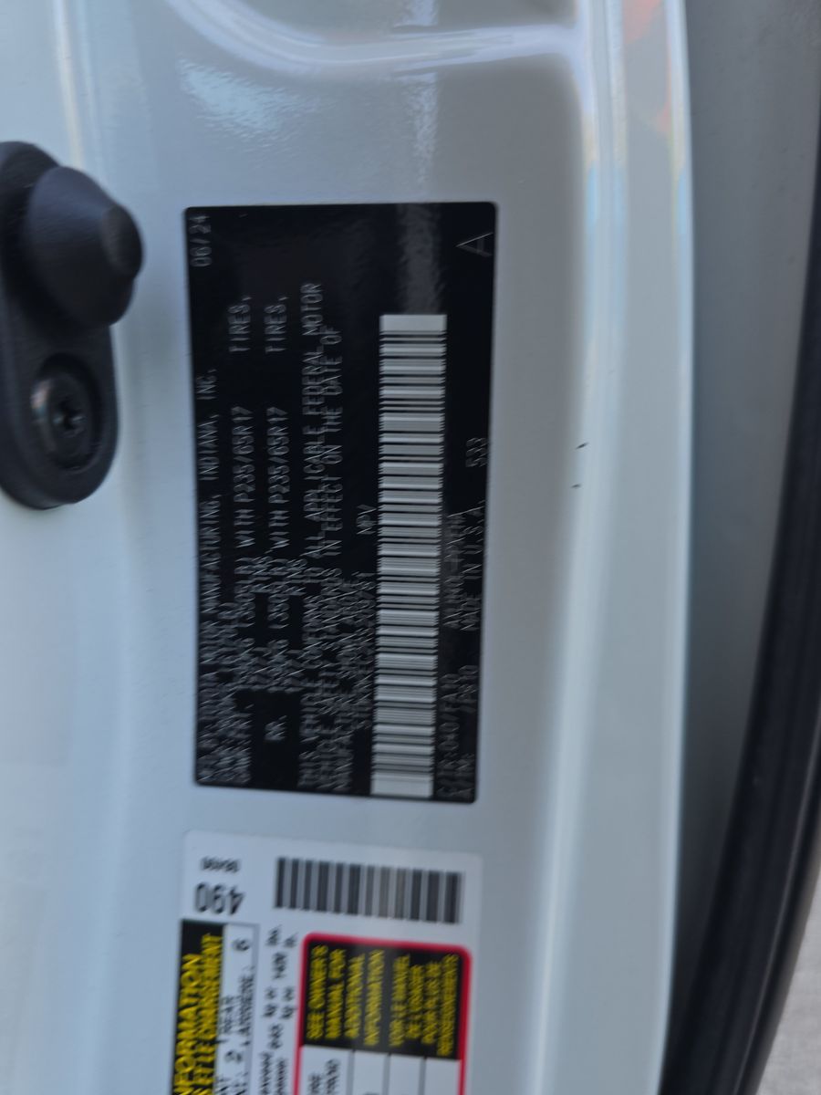 2024 Toyota Sienna LE FWD