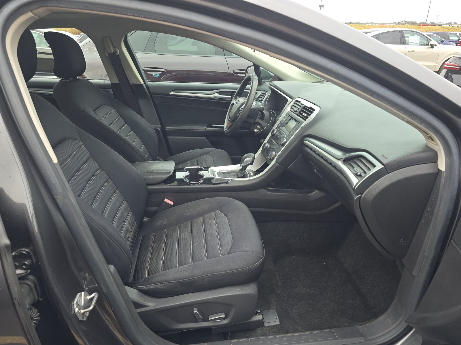 2016 Ford Fusion SE FWD