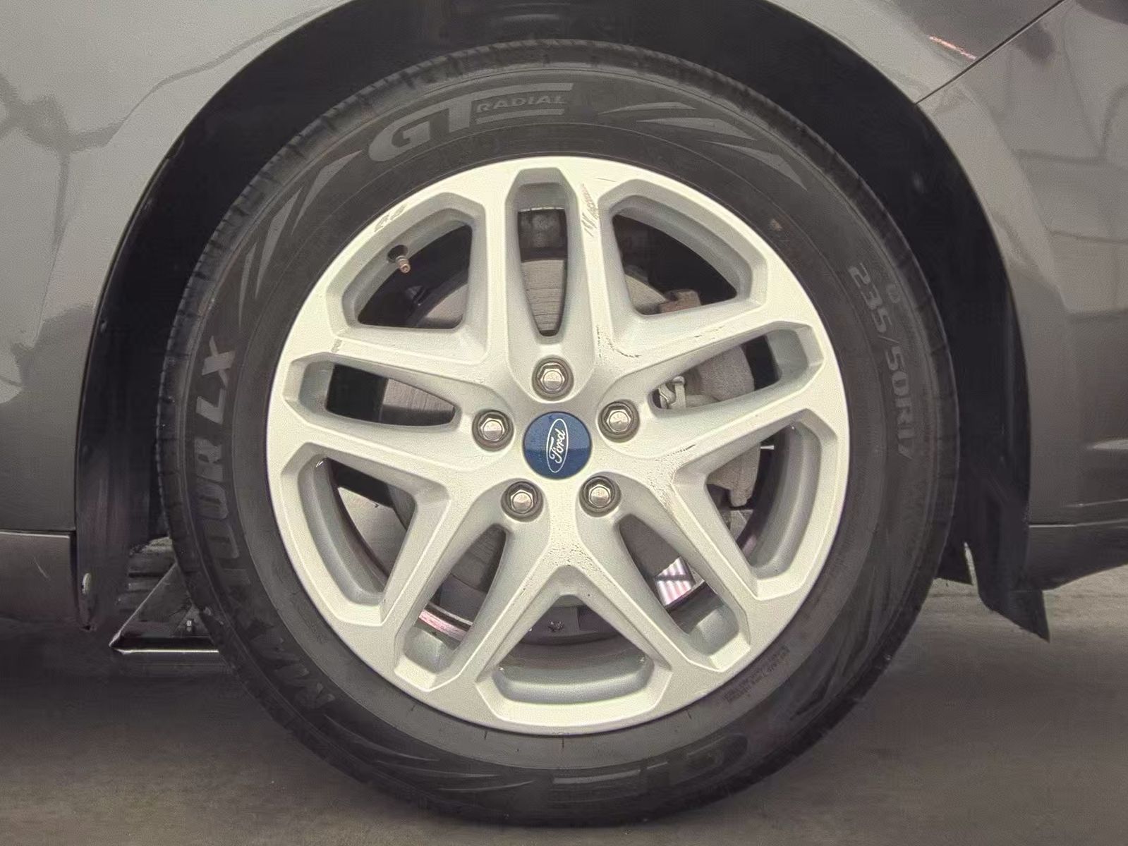 2016 Ford Fusion SE FWD