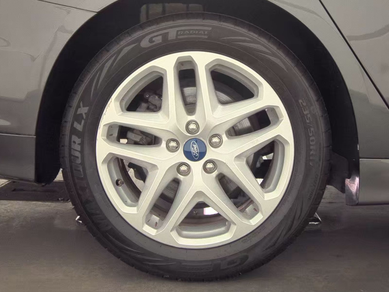 2016 Ford Fusion SE FWD