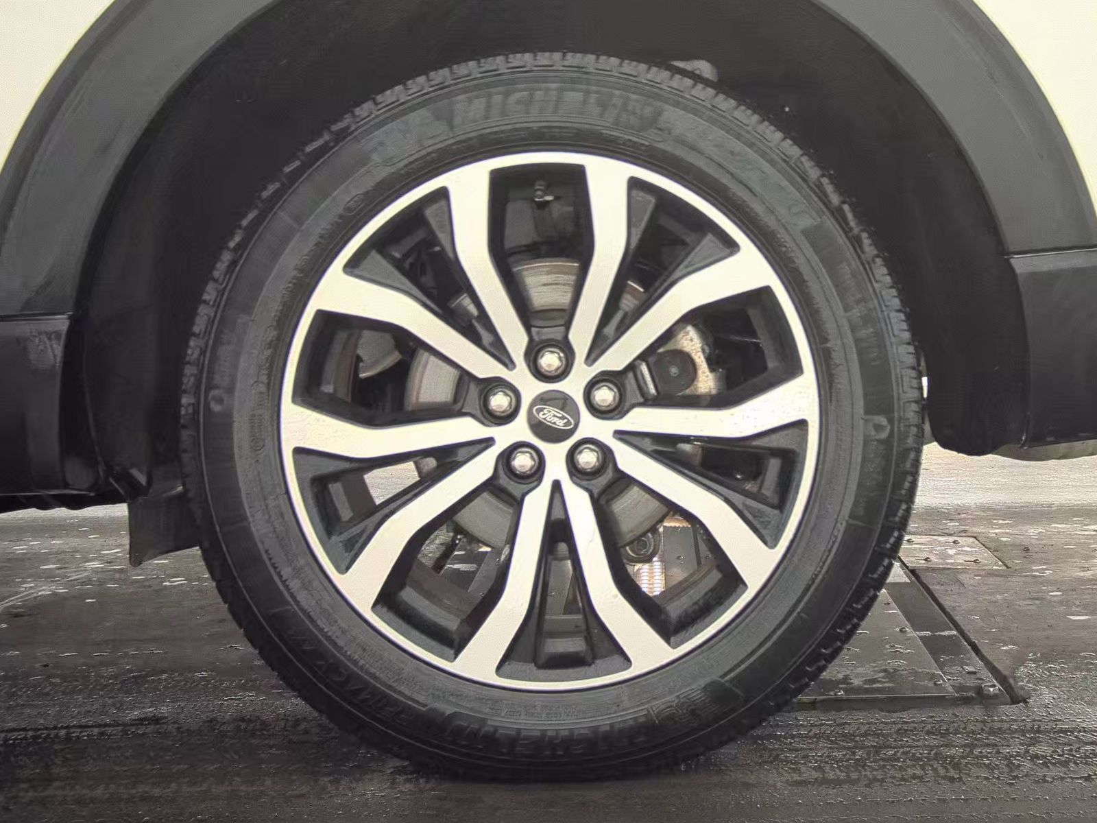 2025 Ford Explorer ST-Line AWD