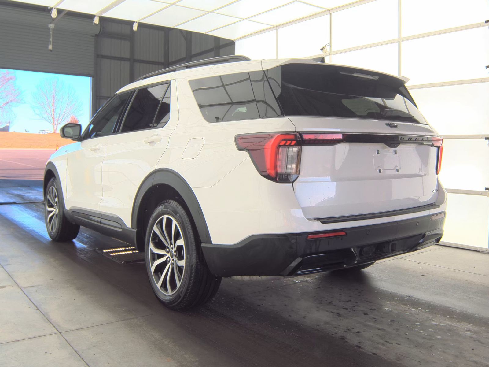 2025 Ford Explorer ST-Line AWD
