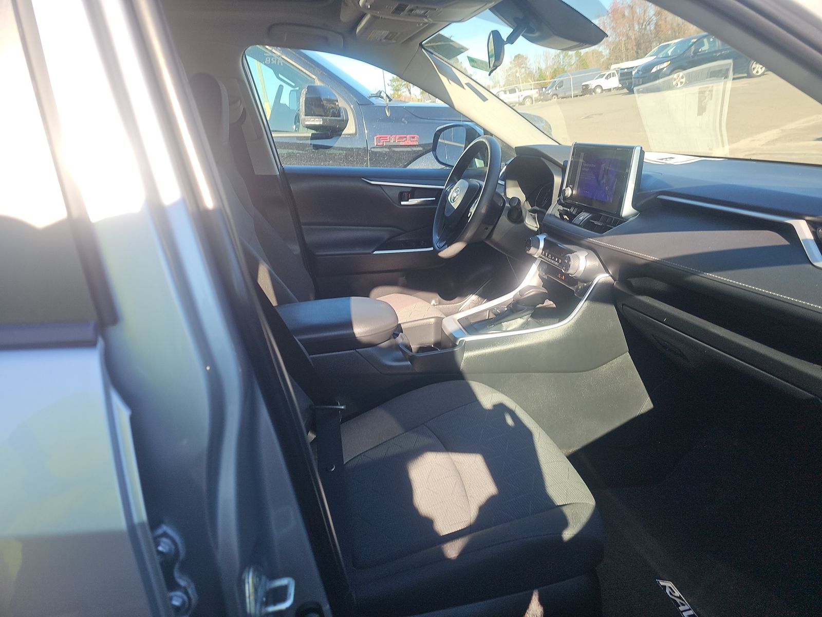 2023 Toyota RAV4 XLE FWD