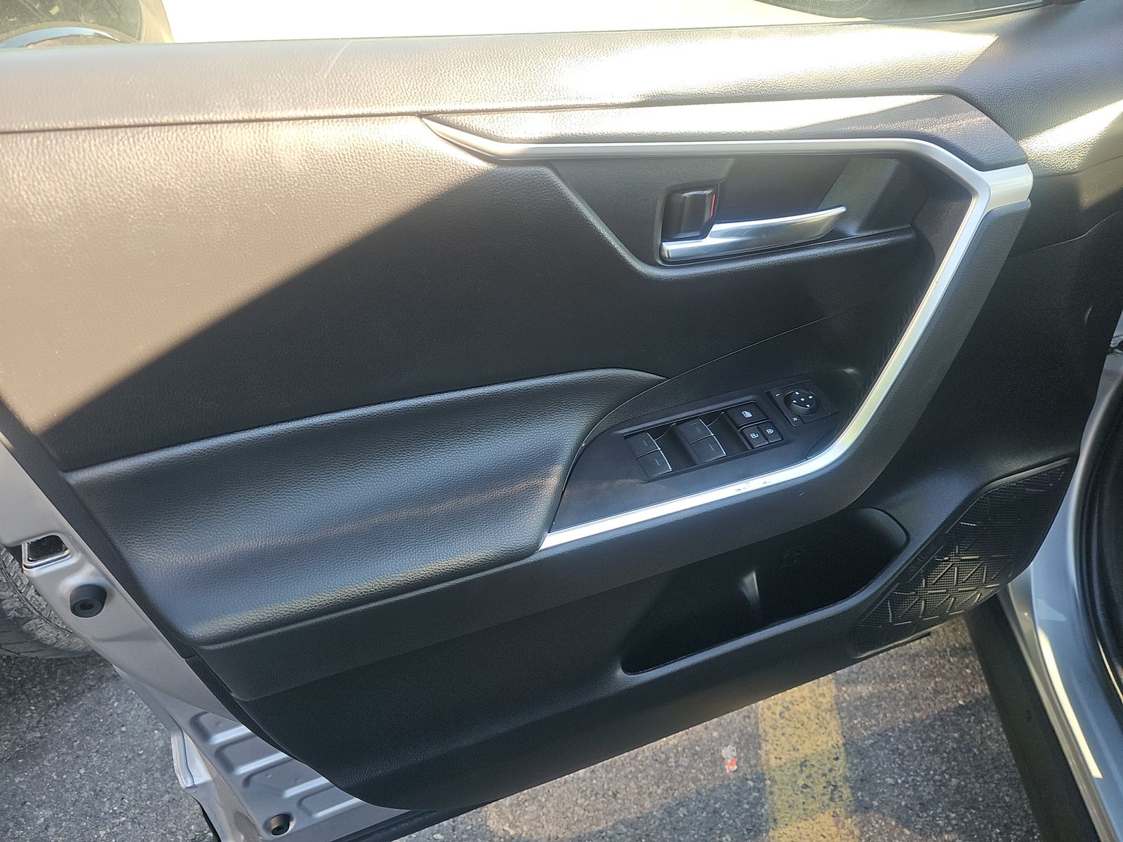 2023 Toyota RAV4 XLE FWD