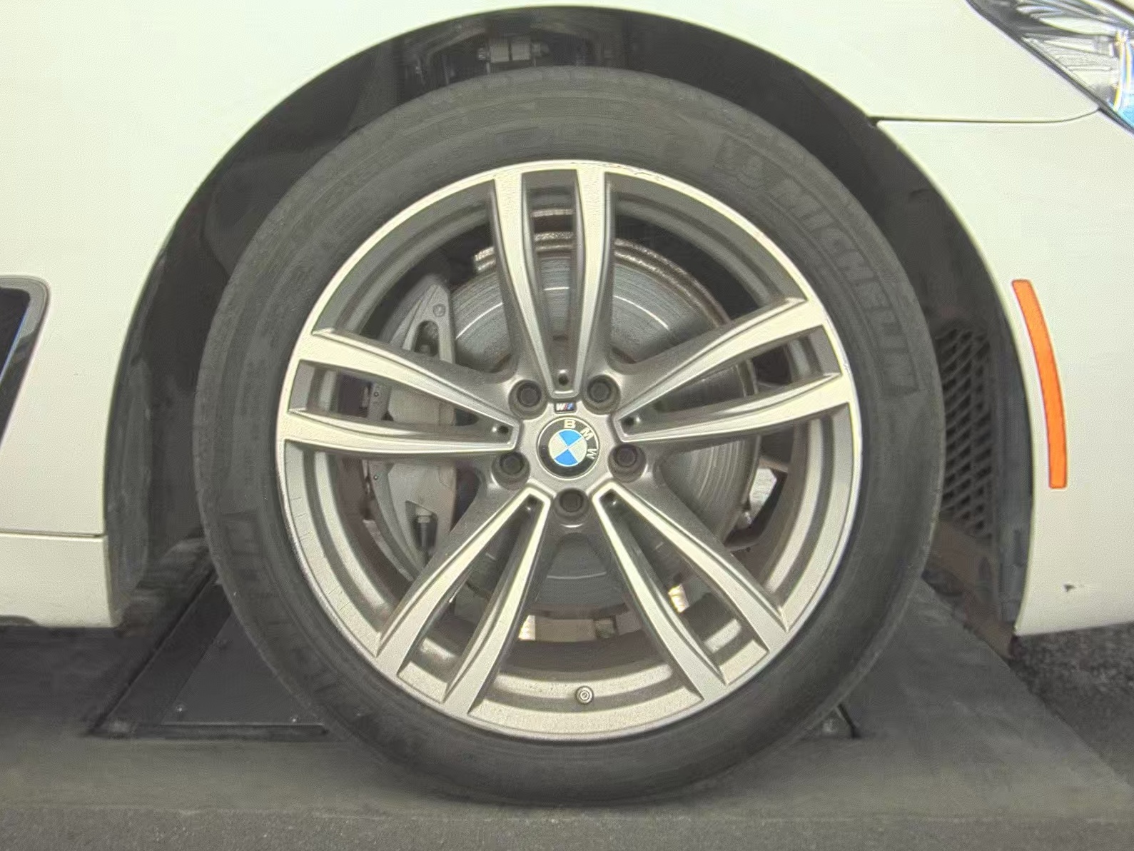 2019 BMW 7 Series 740i RWD