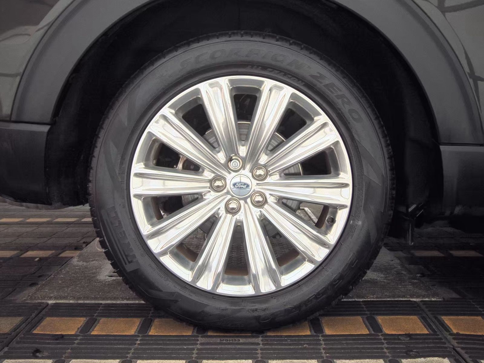 2022 Ford Explorer Limited FWD