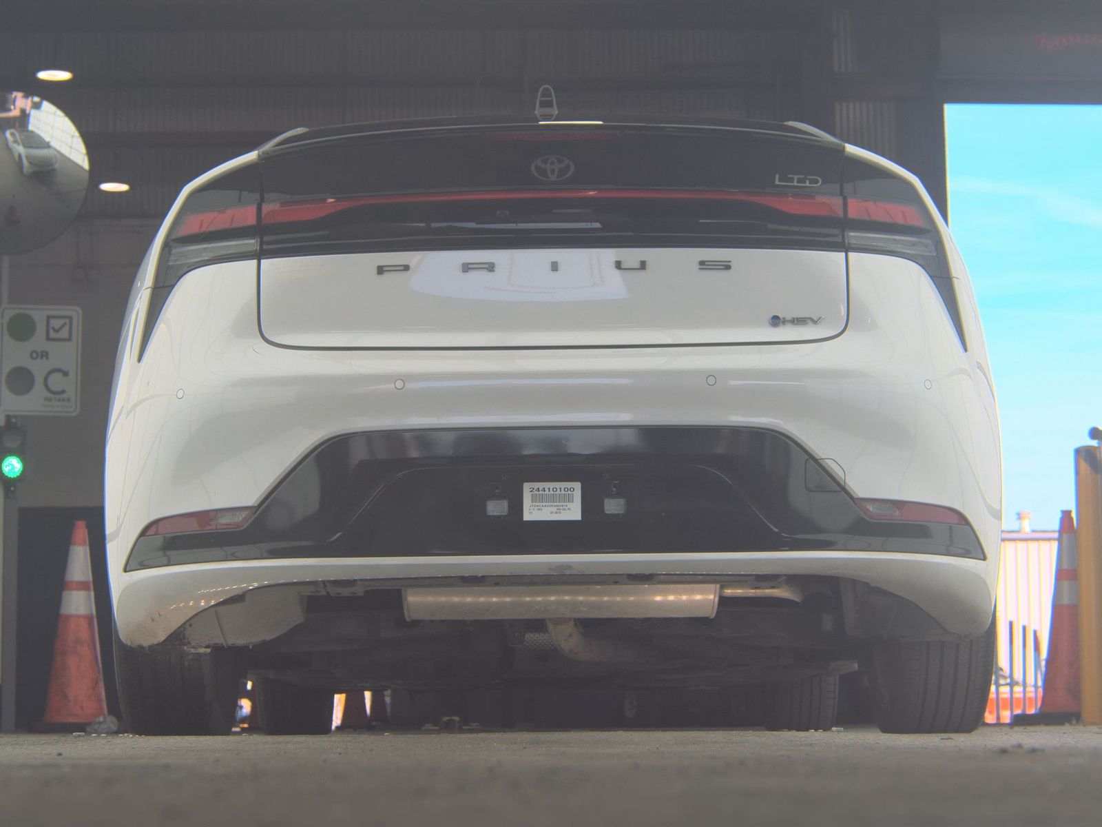 2024 Toyota Prius Limited FWD