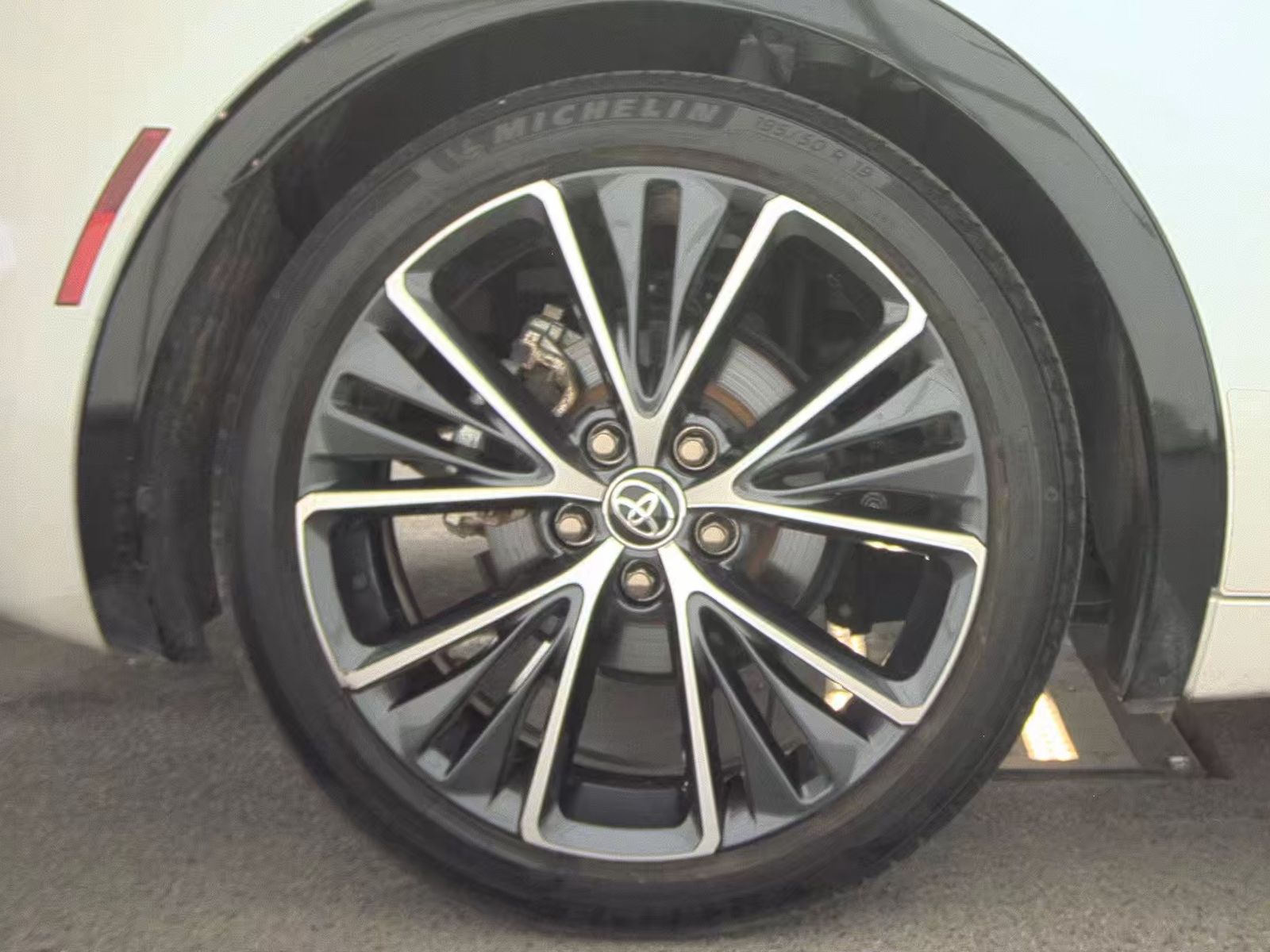 2024 Toyota Prius Limited FWD