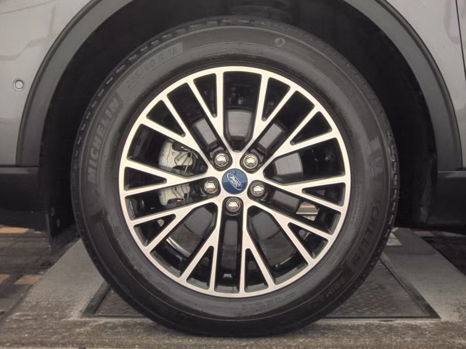 2022 Ford Escape Plug-In Hybrid Titanium FWD