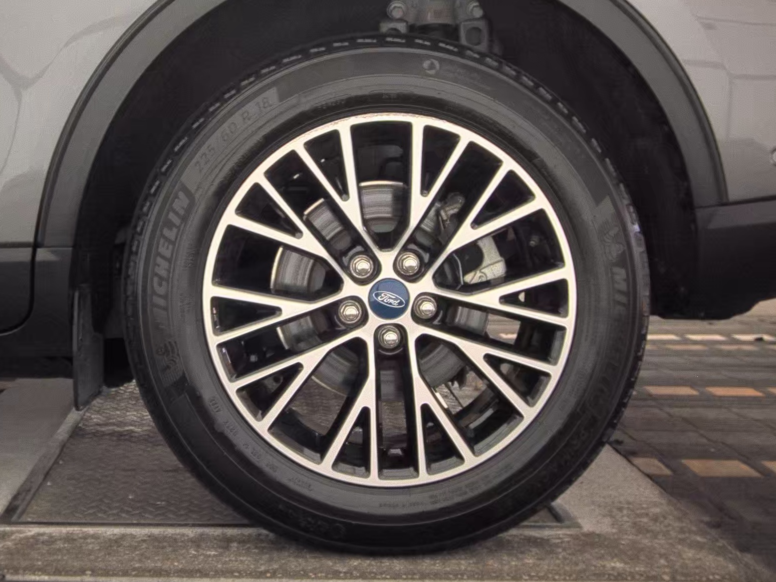 2022 Ford Escape Plug-In Hybrid Titanium FWD