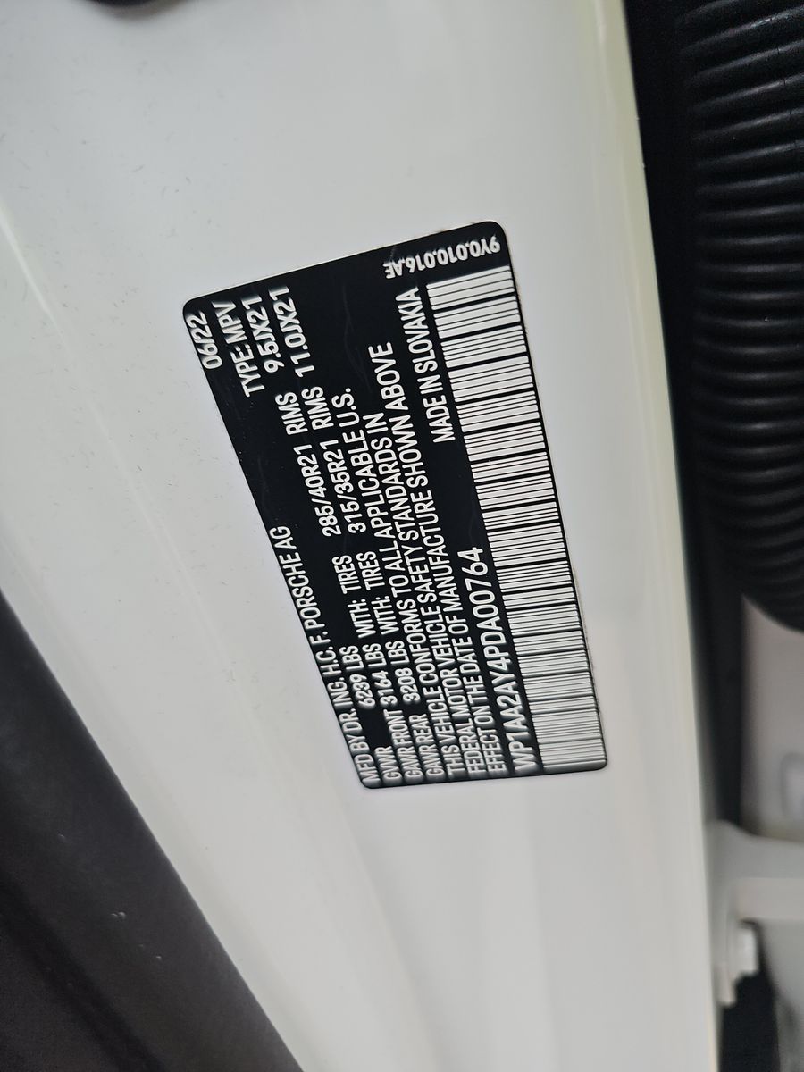 2023 Porsche Cayenne Platinum Edition AWD