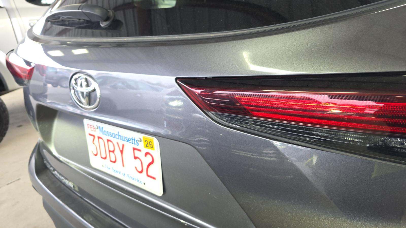 2024 Toyota Highlander LE AWD