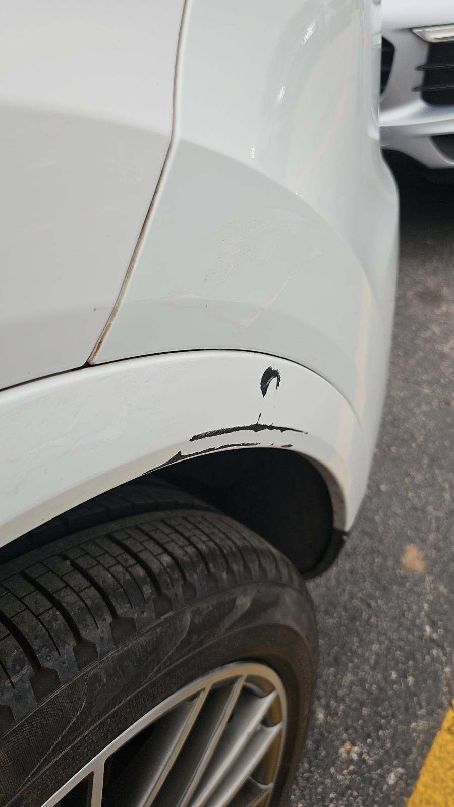 2023 Porsche Cayenne Platinum Edition AWD