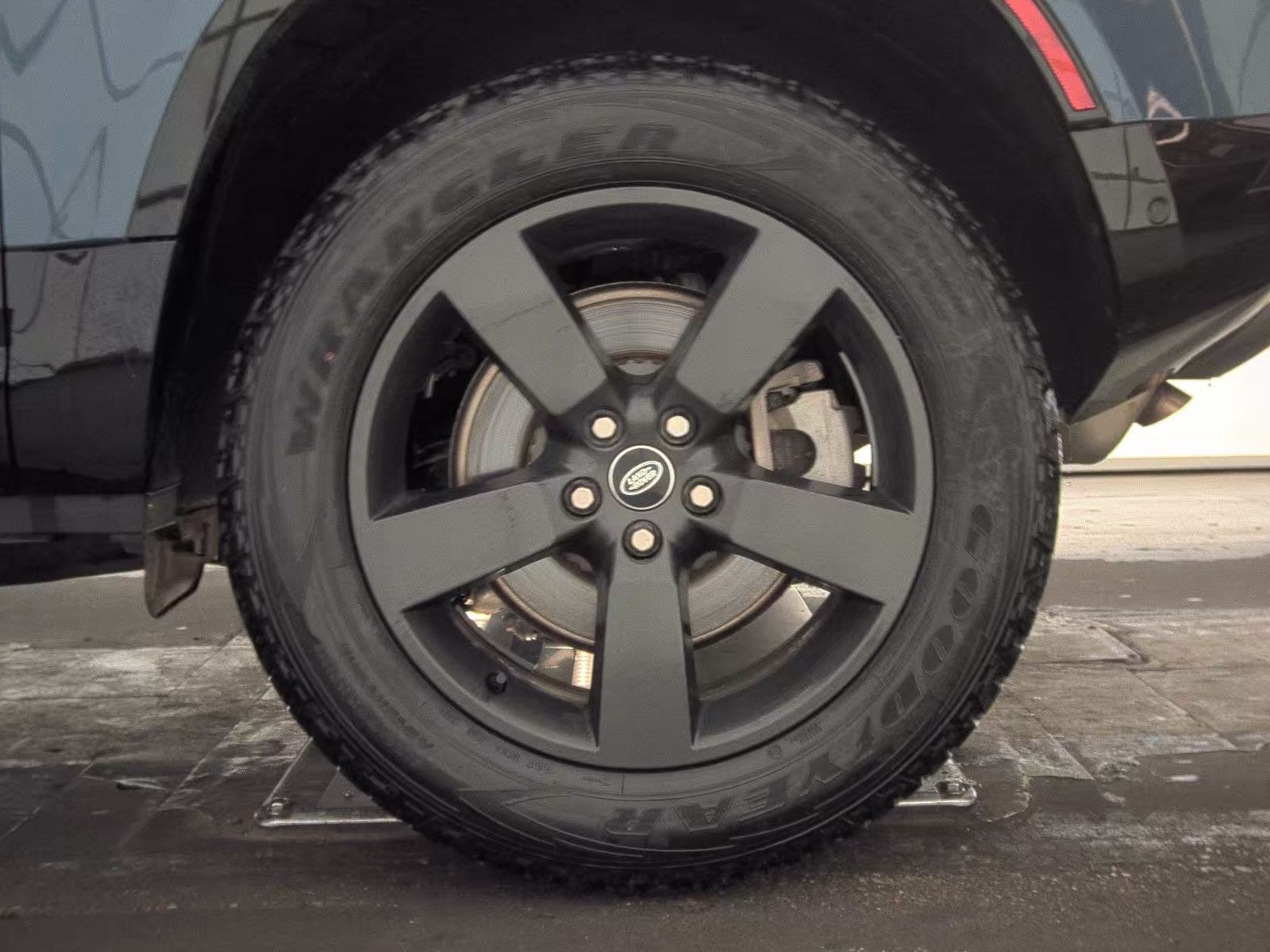 2022 Land Rover Defender 90 X-Dynamic S AWD