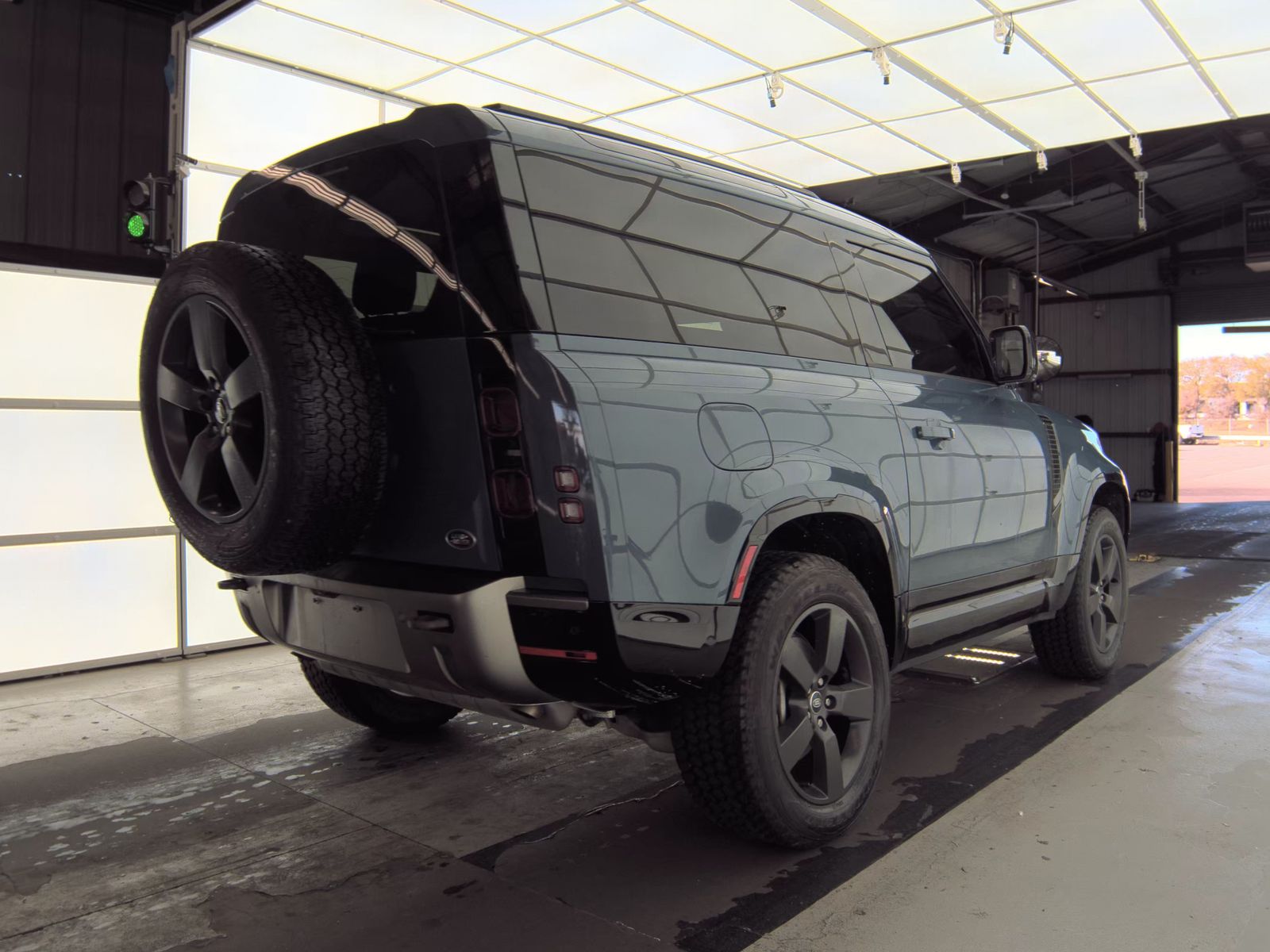 2022 Land Rover Defender 90 X-Dynamic S AWD