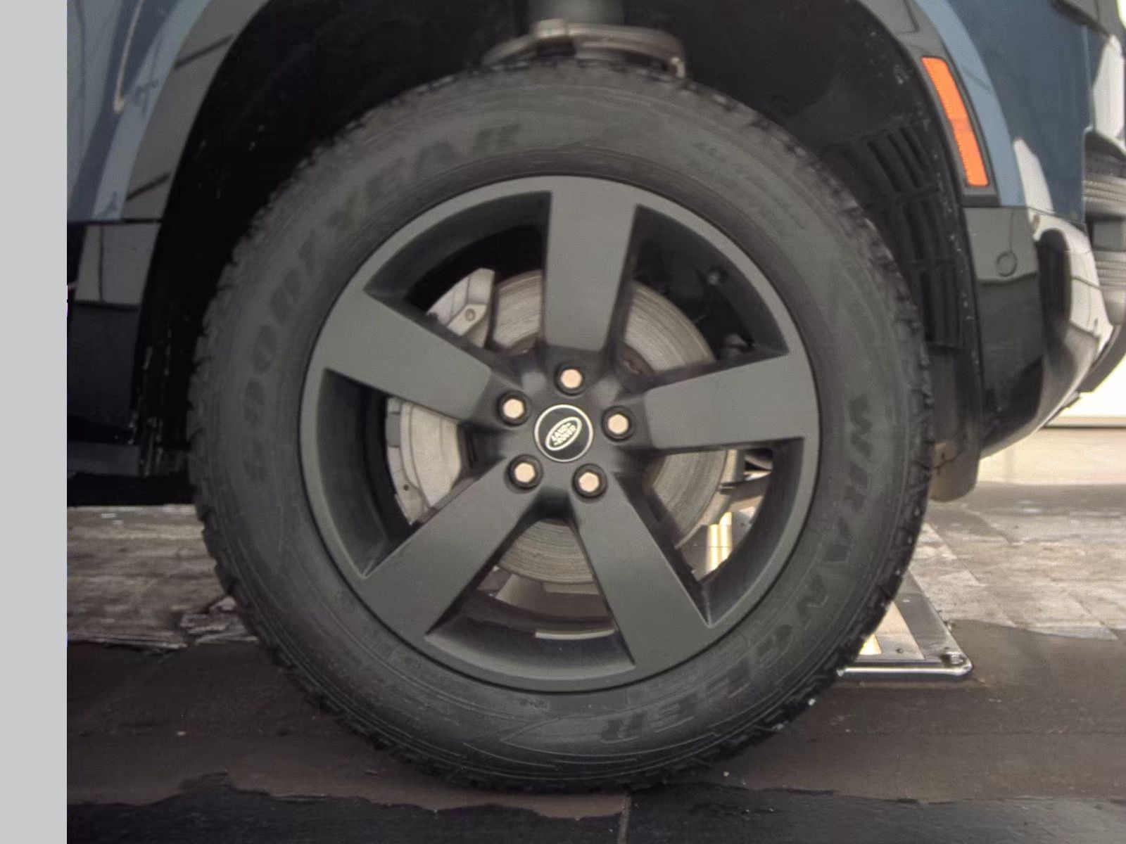 2022 Land Rover Defender 90 X-Dynamic S AWD