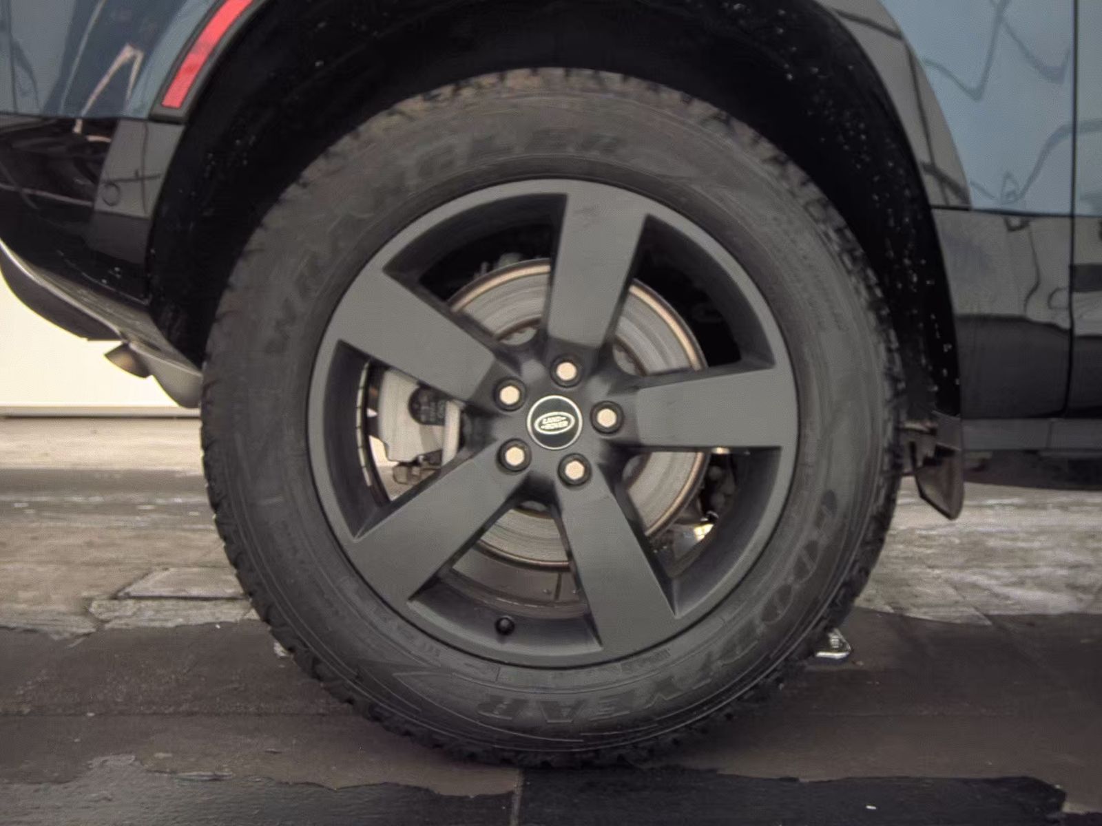 2022 Land Rover Defender 90 X-Dynamic S AWD