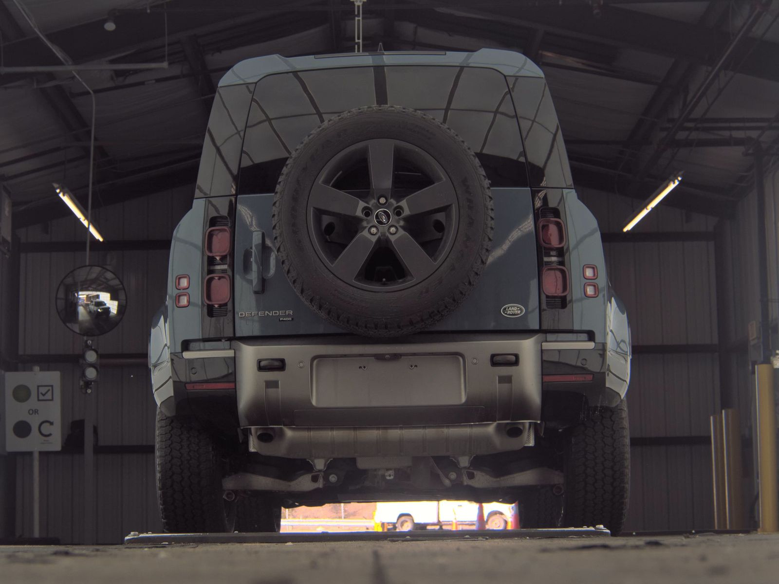 2022 Land Rover Defender 90 X-Dynamic S AWD