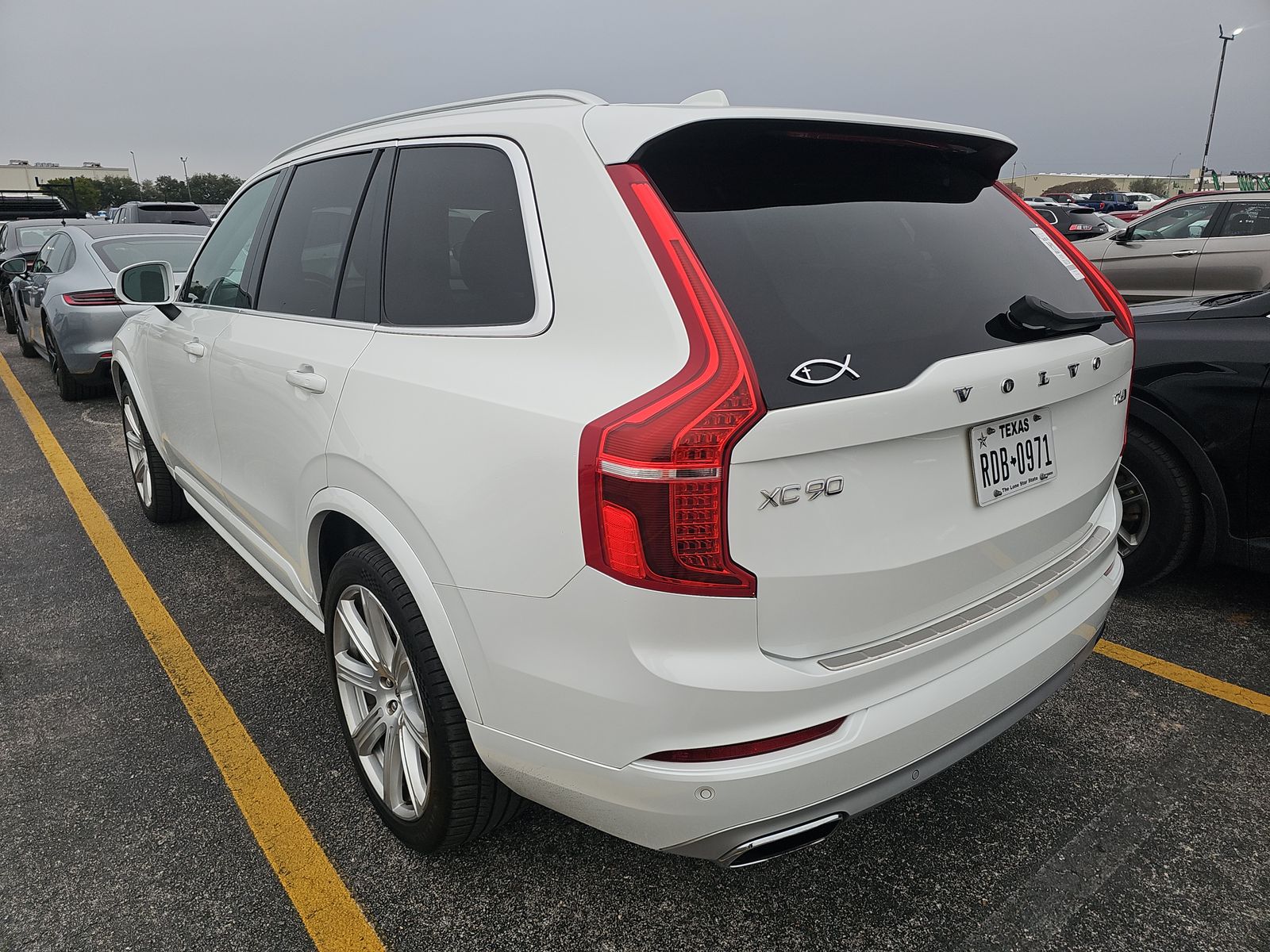 2021 Volvo XC90 T6 Momentum AWD