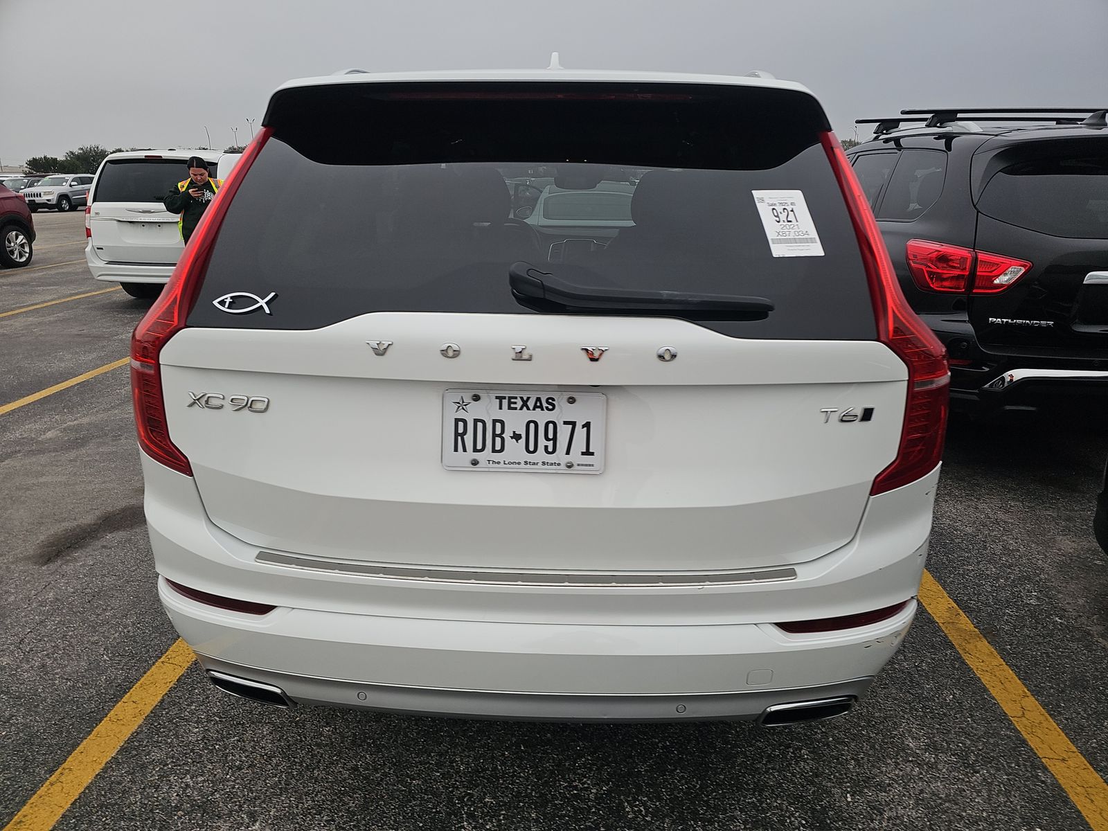 2021 Volvo XC90 T6 Momentum AWD