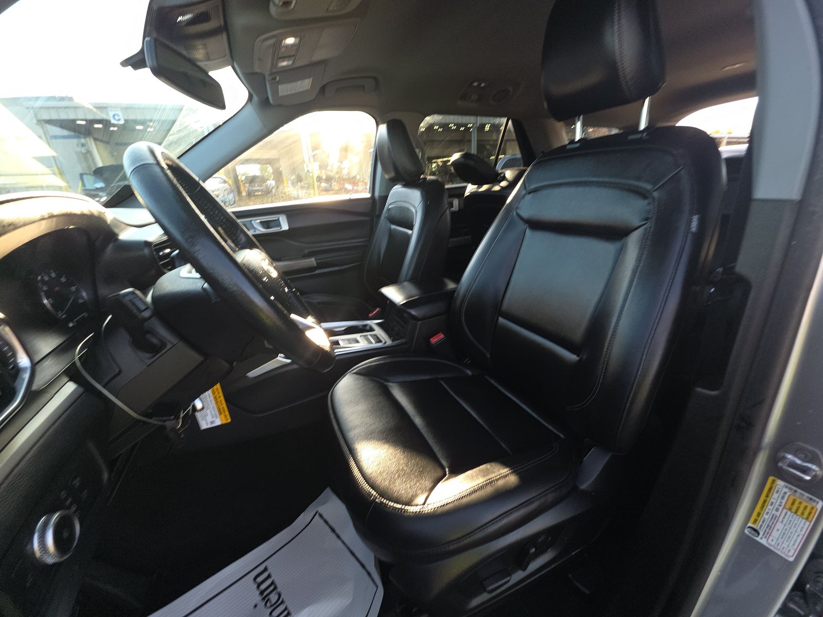 2022 Ford Explorer XLT FWD