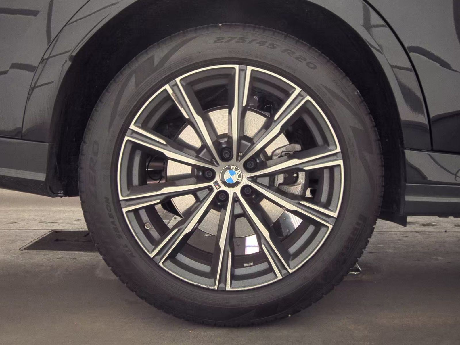 2025 BMW X6 xDrive40i AWD