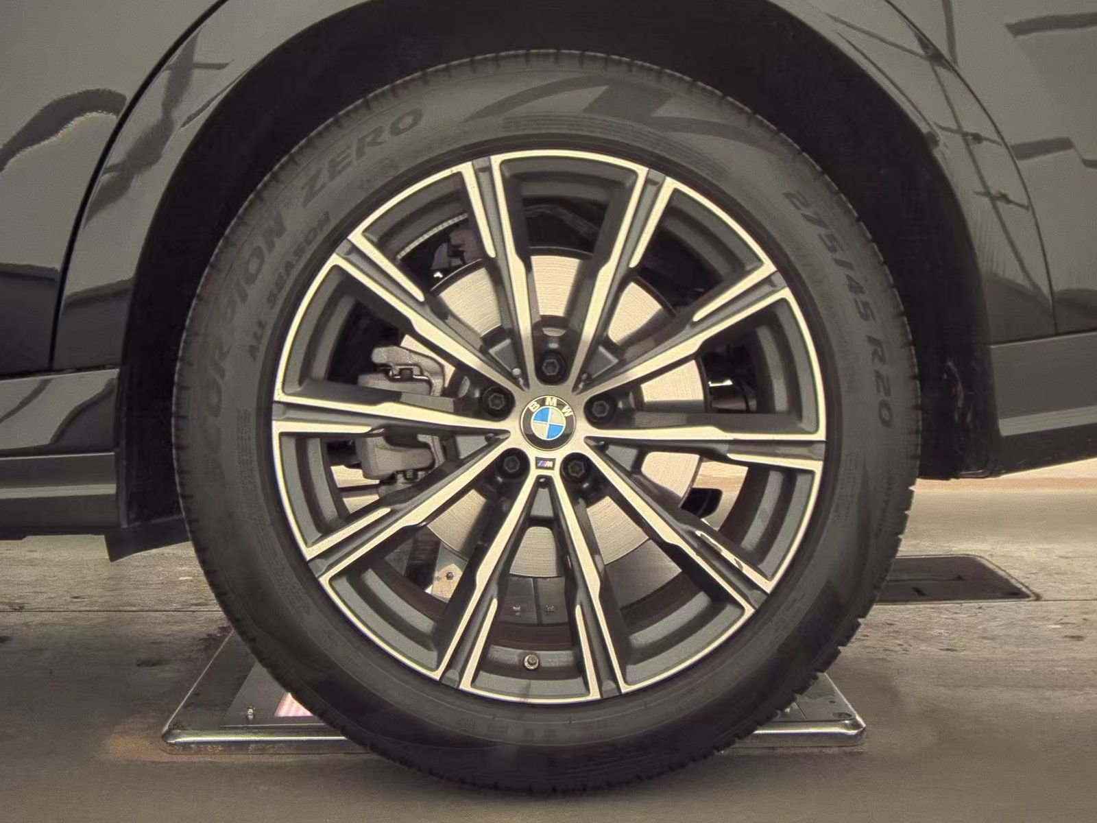 2025 BMW X6 xDrive40i AWD