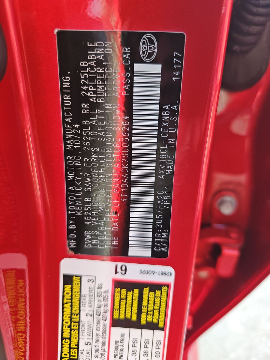 2025 Toyota Camry LE FWD