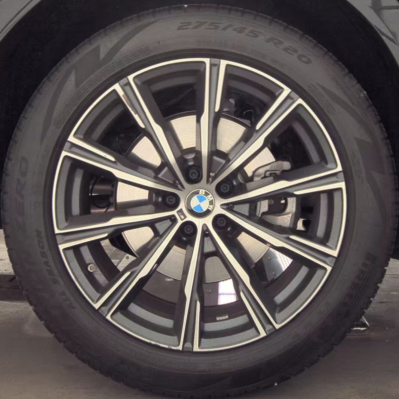 2025 BMW X6 xDrive40i AWD