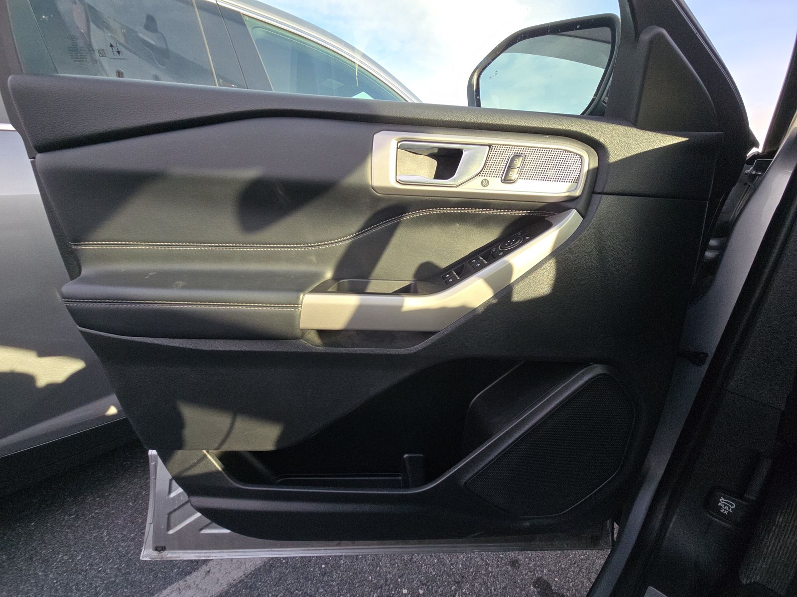 2023 Ford Explorer Limited AWD