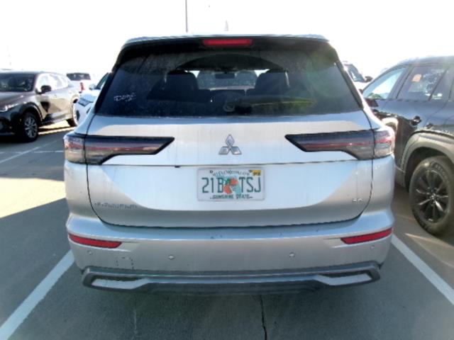 2025 Mitsubishi Outlander SE FWD