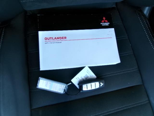 2025 Mitsubishi Outlander SE FWD