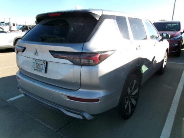 2025 Mitsubishi Outlander SE FWD