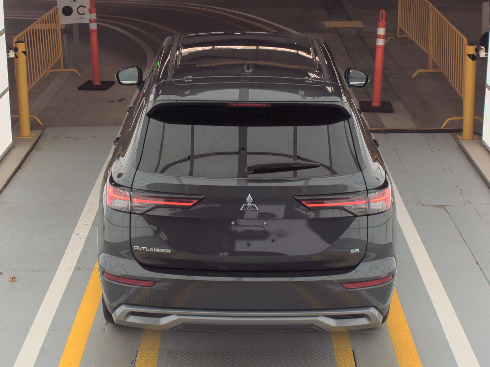 2025 Mitsubishi Outlander SE FWD