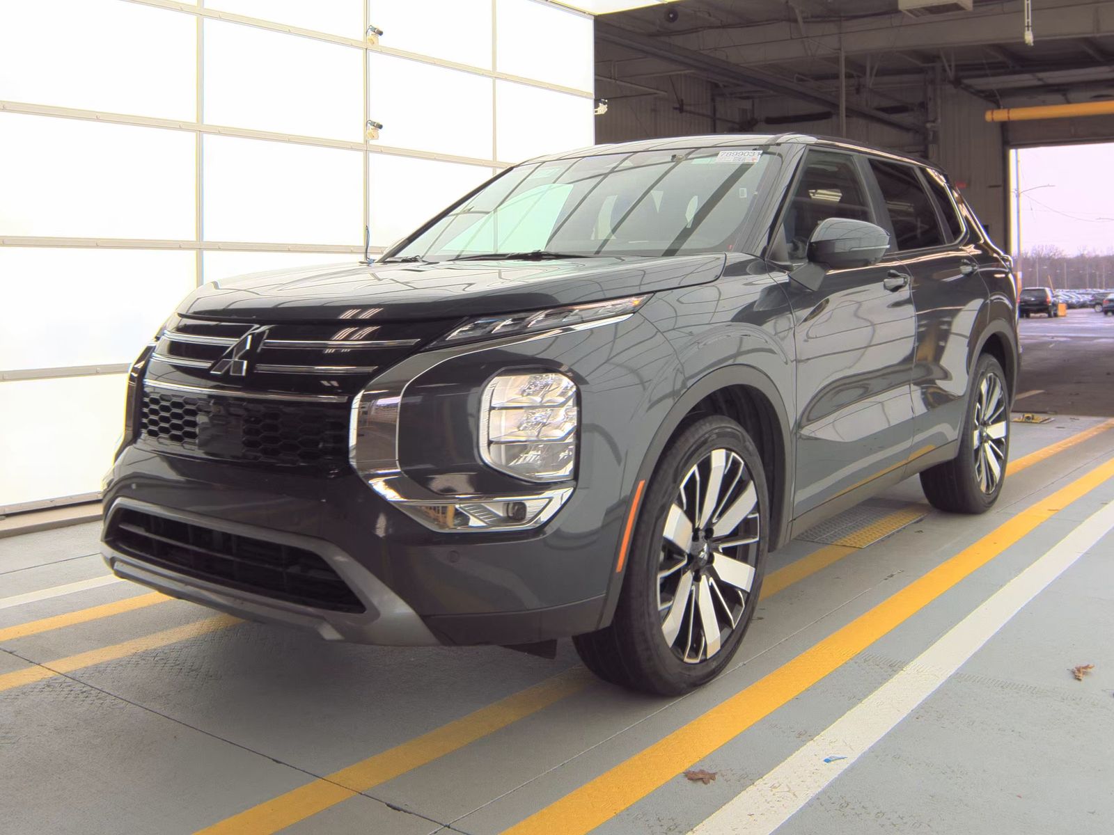 2025 Mitsubishi Outlander SE FWD