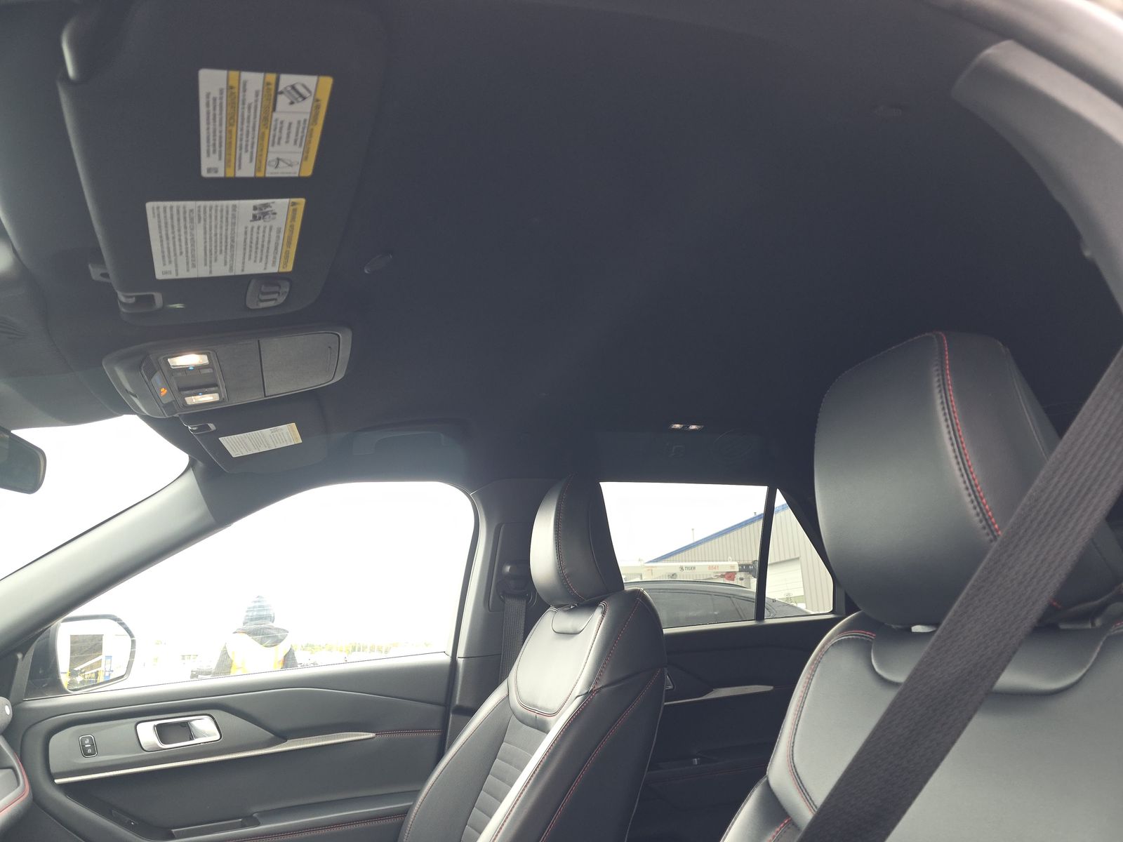 2025 Ford Explorer ST-Line AWD