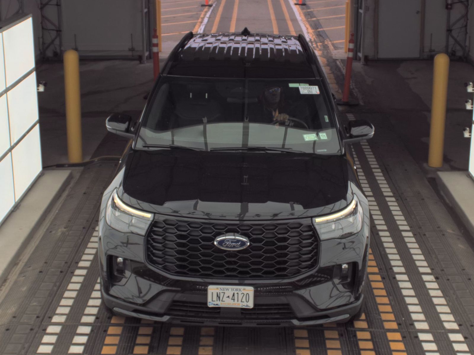 2025 Ford Explorer ST-Line AWD