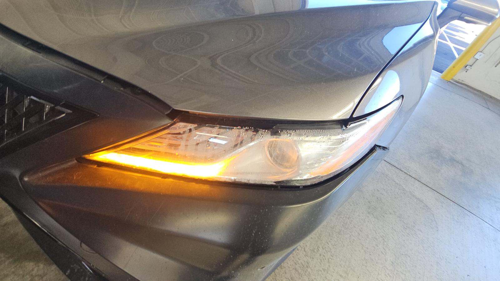 2019 Toyota Camry XSE FWD