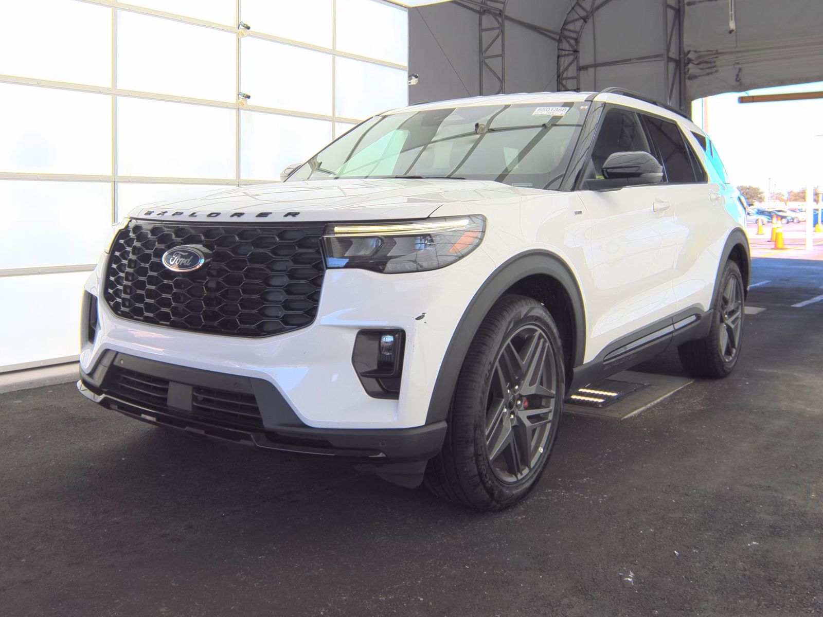 2025 Ford Explorer ST-Line AWD