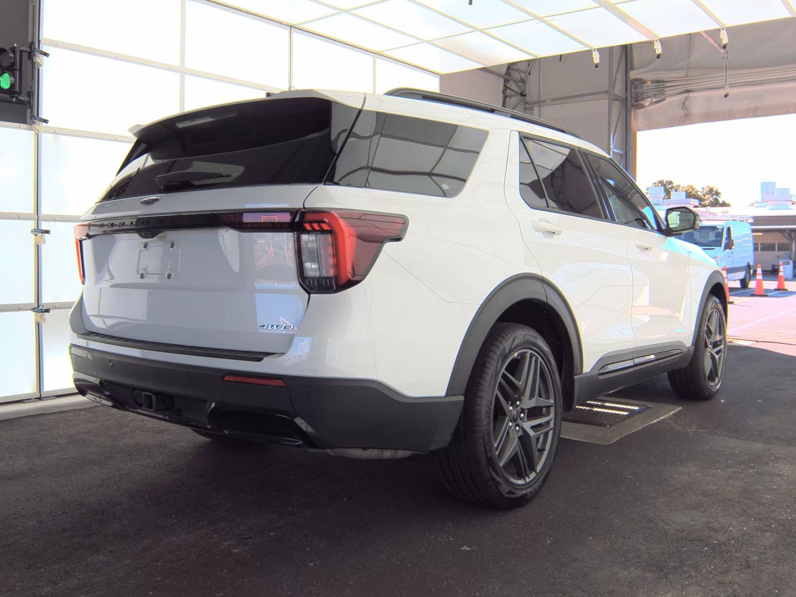 2025 Ford Explorer ST-Line AWD