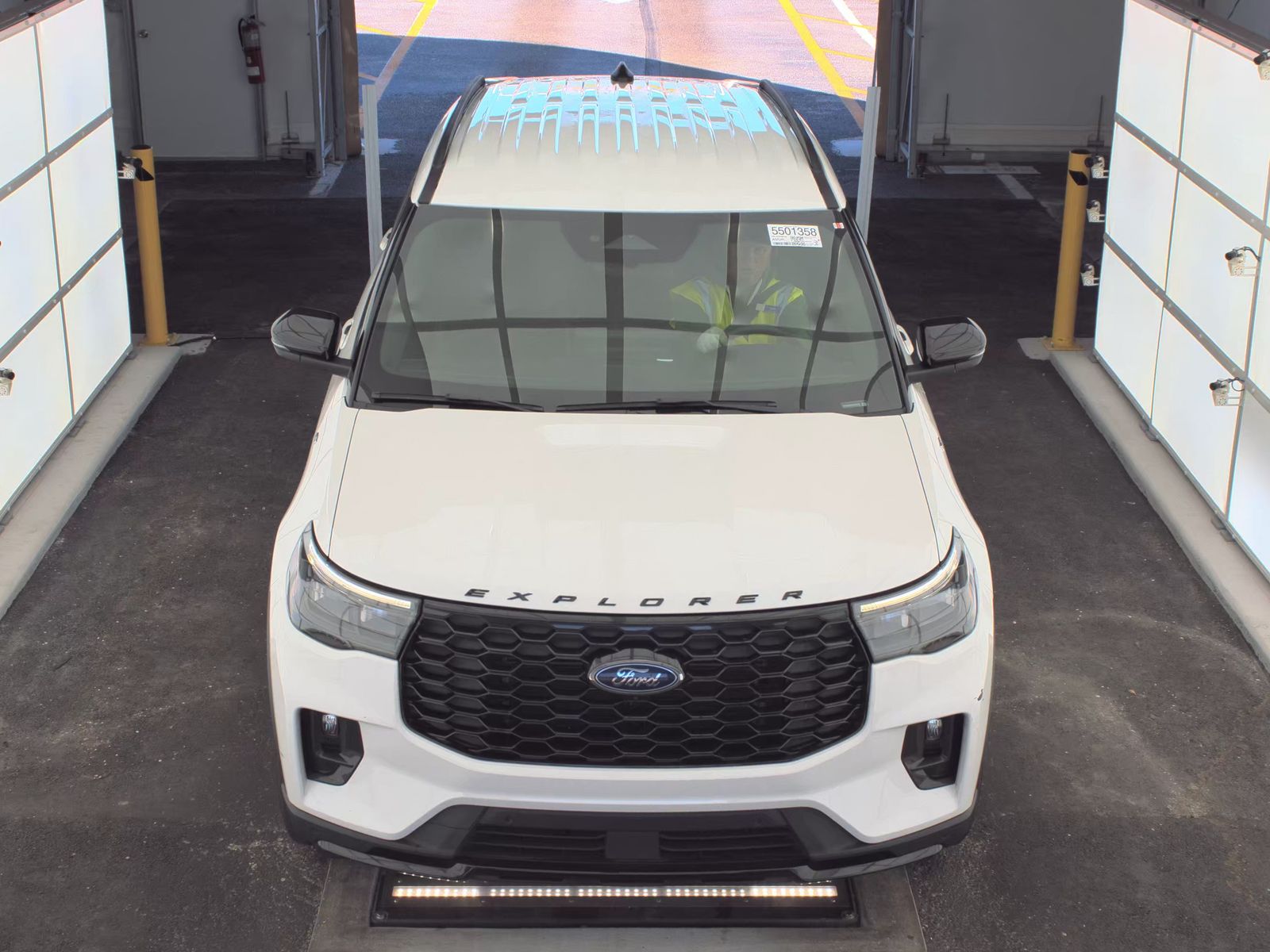 2025 Ford Explorer ST-Line AWD